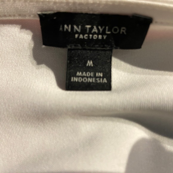 Ann Taylor Factory Womens V-neck 3/4 Sleeve Top Size Medium - Picture 3 of 12